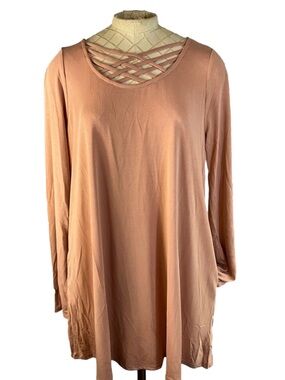 Ella Mara blush crisscross neckline long sleeve blouse- NWOT-Size L